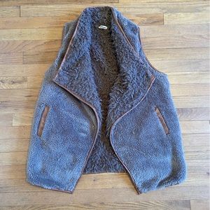 FAUX FUR VEST